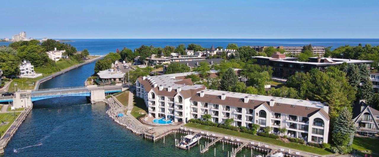 359 Edgewater Inn 샤를부아 외부 사진