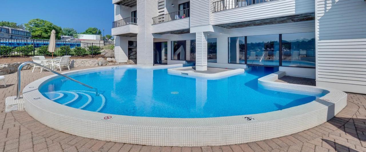 359 Edgewater Inn 샤를부아 외부 사진